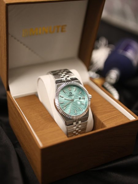 BYMINUTE01